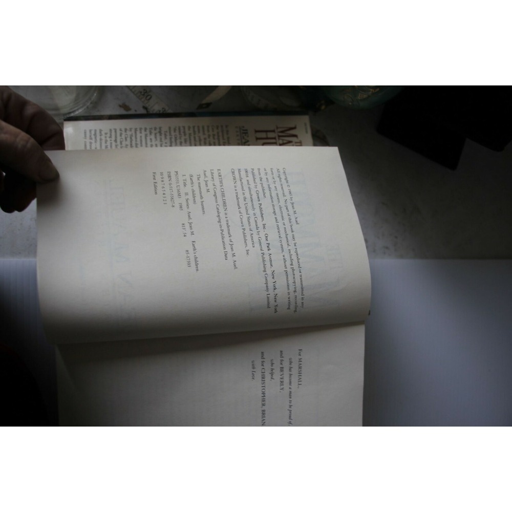Earth Children Bundle 1st Editions by Jean Auel THe Plains of Passage, The Mam - Picture 10 of 12